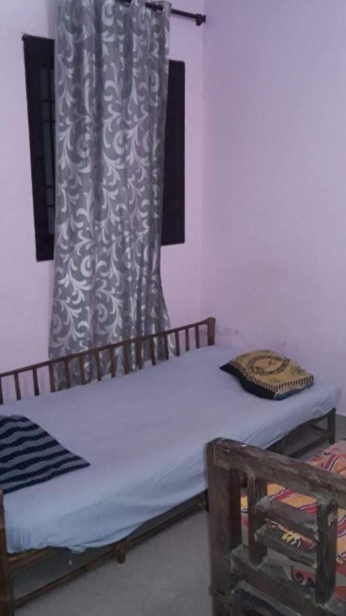 Valentine Hostel & Guest House ปอนดิเชอรี ภายนอก รูปภาพ