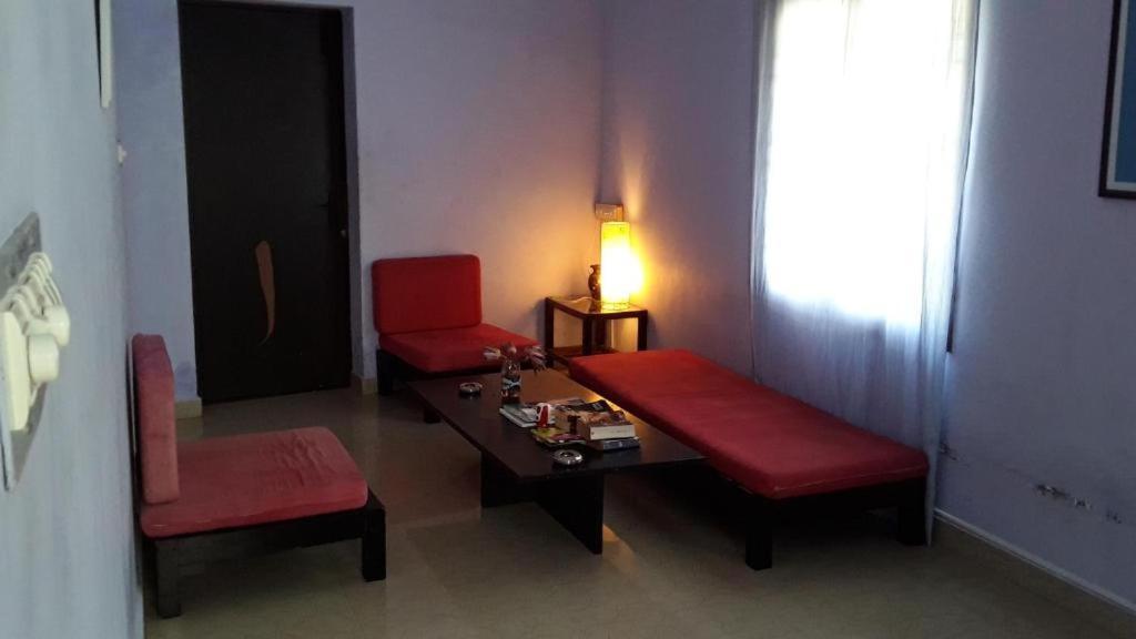 Valentine Hostel & Guest House ปอนดิเชอรี ภายนอก รูปภาพ