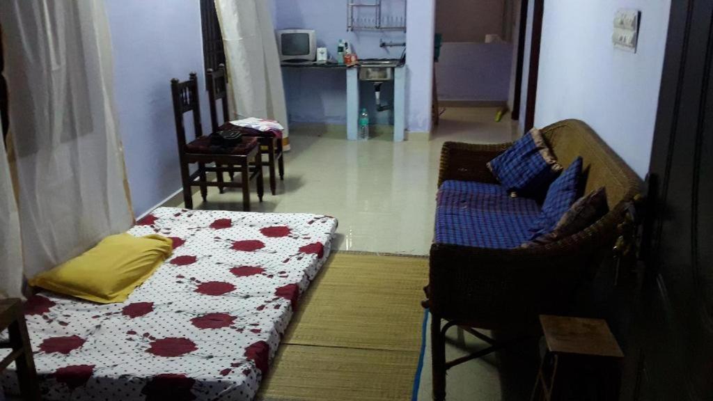 Valentine Hostel & Guest House ปอนดิเชอรี ภายนอก รูปภาพ
