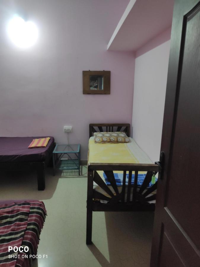 Valentine Hostel & Guest House ปอนดิเชอรี ภายนอก รูปภาพ
