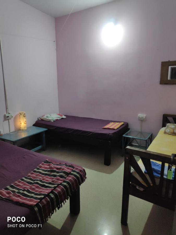 Valentine Hostel & Guest House ปอนดิเชอรี ภายนอก รูปภาพ